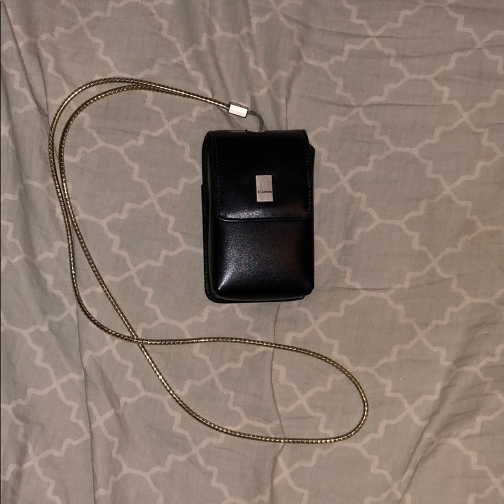 Canon Poweshot SD1300 IS Camera